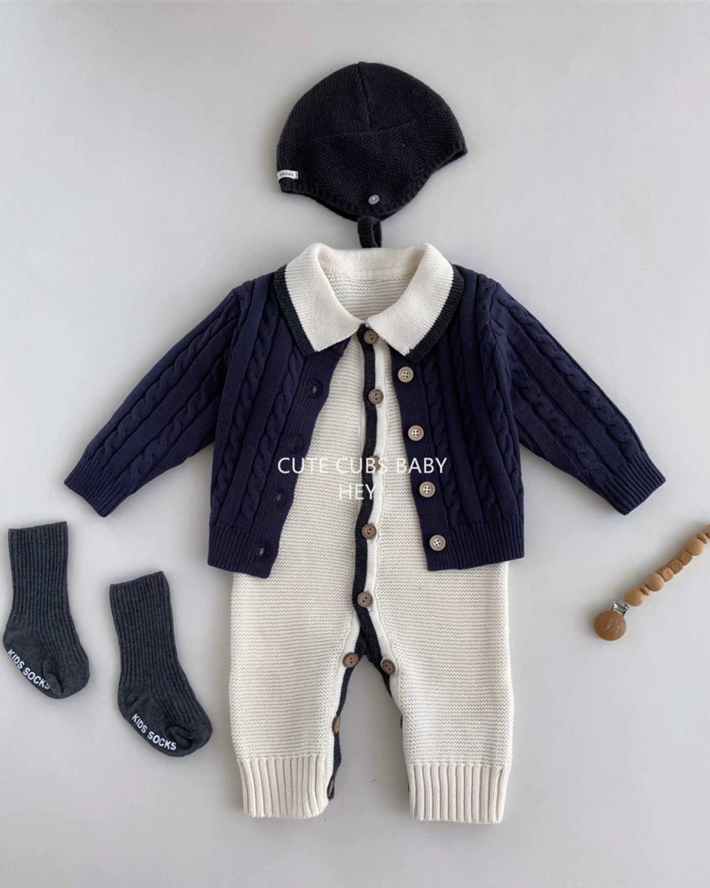 Casual Knitted Buttoned Long Sleeve Baby Jumpsuits/Romper