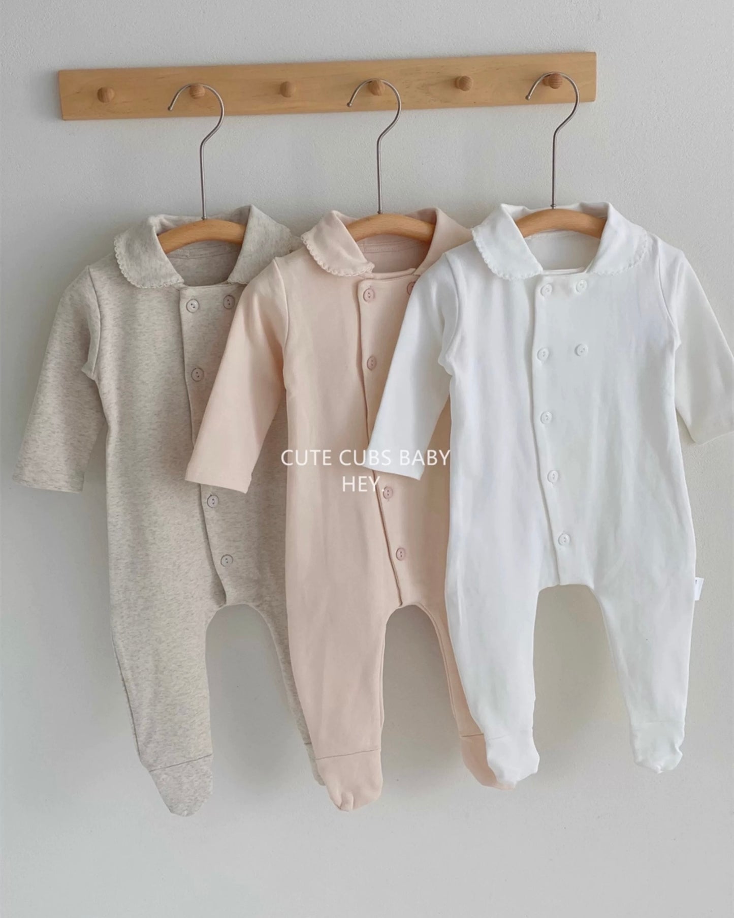 Soft Cotton Buttoned Long Sleeve Foot-covering Baby Jumpsuits
