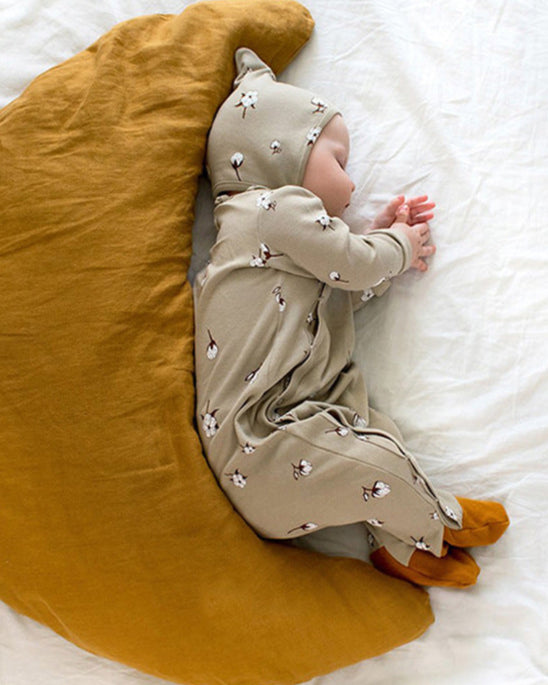 Moon Dot Cotton Foot-covering Baby Jumpsuits with Hat