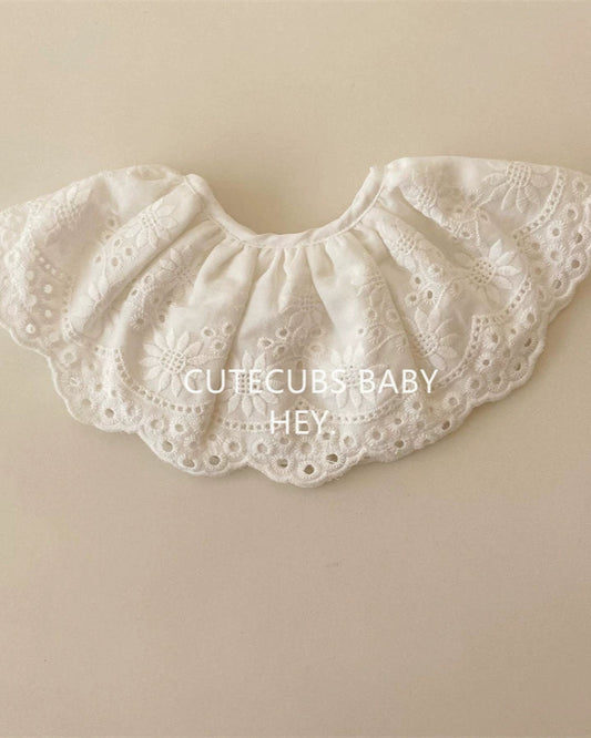 Sweet Lace Floral Pattern Cotton Baby Bib