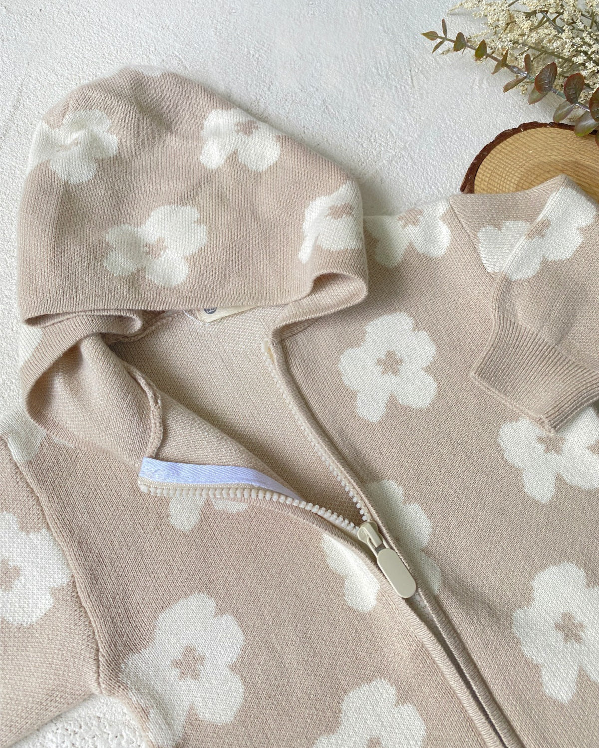 Flower Zipped Knitted Hooded Baby Jumpsuits