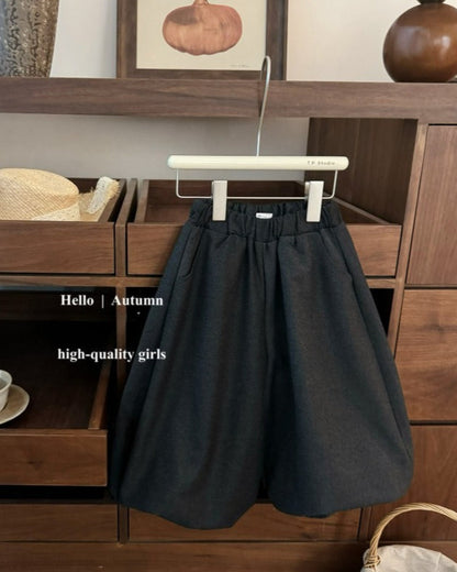 Gray Lace Decor Girl Sweater Bloomers Set