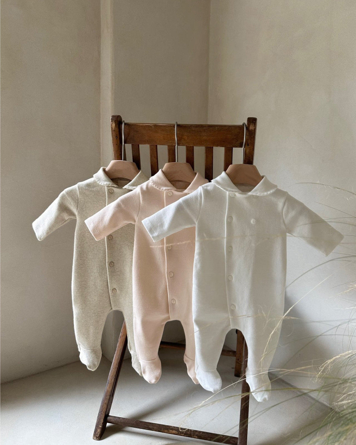 Soft Cotton Buttoned Long Sleeve Foot-covering Baby Jumpsuits