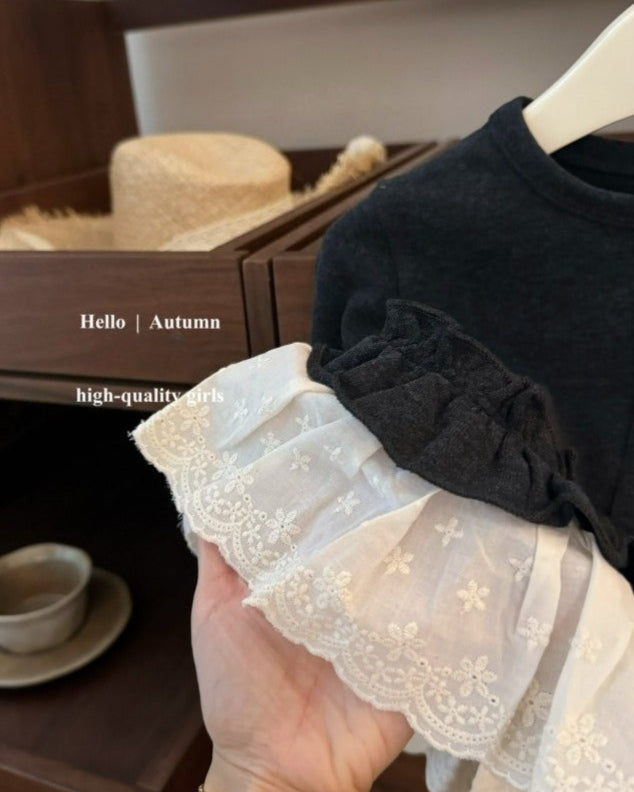 Gray Lace Decor Girl Sweater Bloomers Set